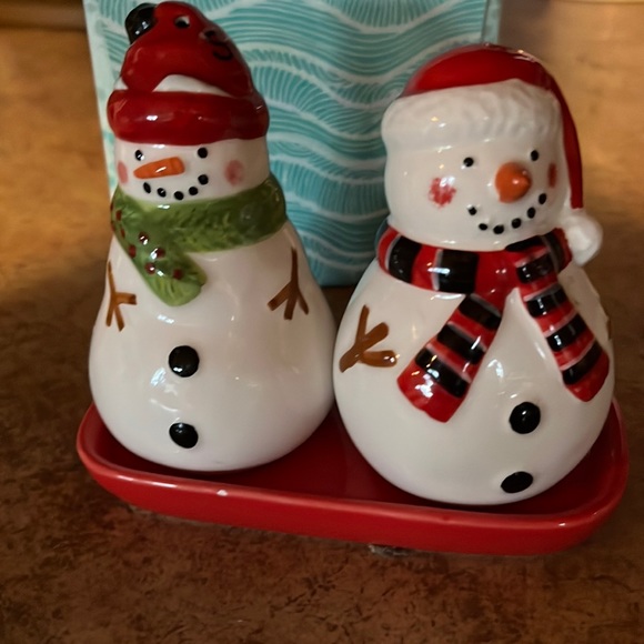 Pier 1 Other - Snowman Salt and Pepper Shakers